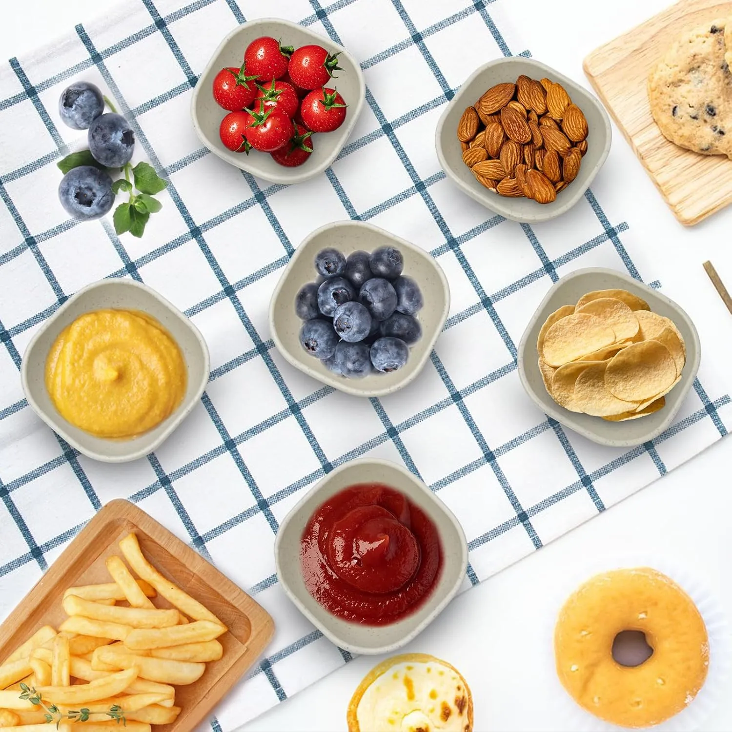 20 Pack Small Bowls, 4.5 OZ Wheat Straw Soy Sauce Dishes, Unbreakable Dessert Bowls,Dipping Sauce Cups, Mini Prep Bowls,Snacks, Sauce Ketchup, BBQ (Beige)