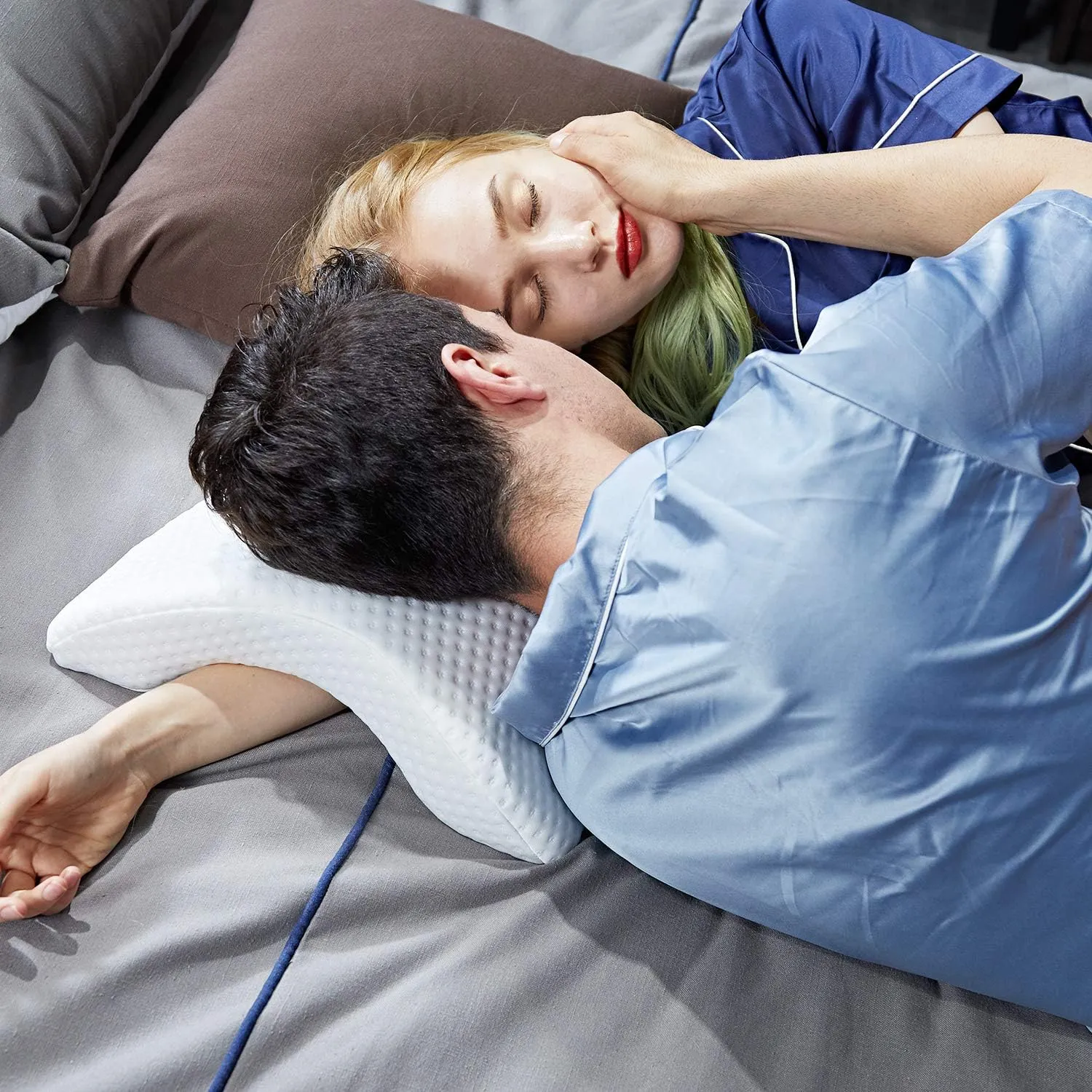 ALEVMOOM Sleeping Pillow Couple Pillow Arm Pillow Cuddle Pillow Memory Foam Travel Arched Shaped U Pillow Providing Comfort and Support Curved Pillow for Couples