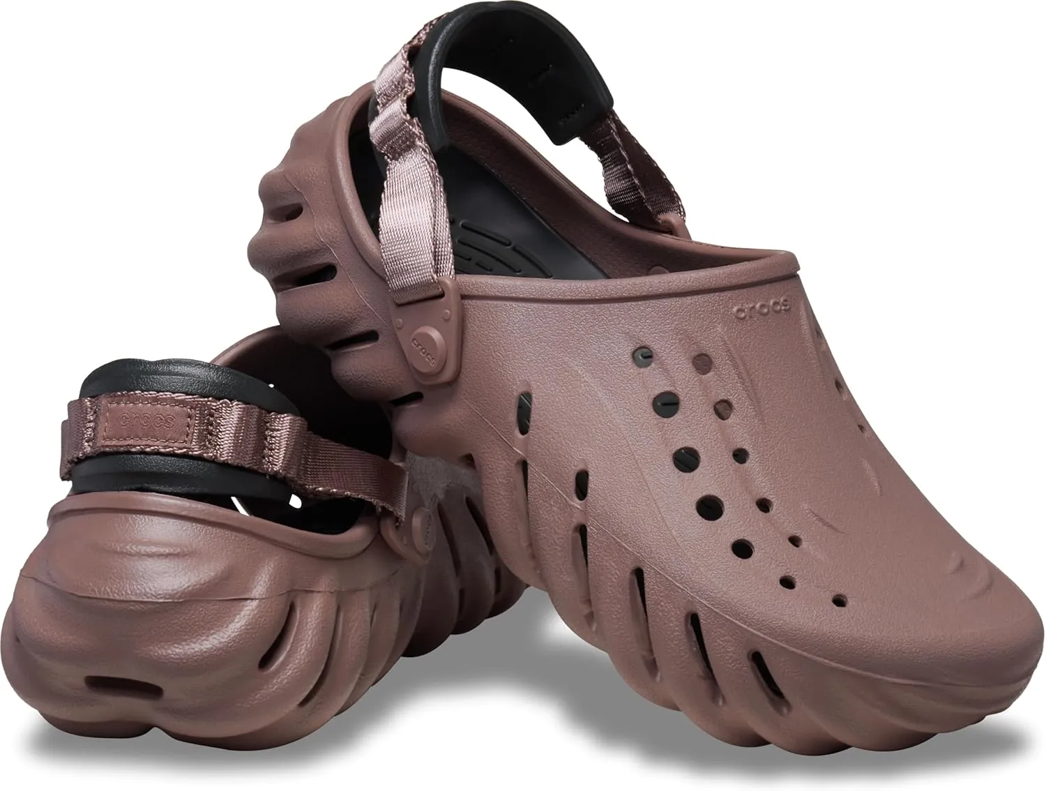 crocs Unisex-Adult Echo Clog