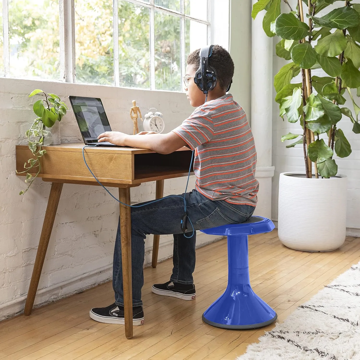 ECR4Kids ACE Active Core Engagement Wobble Stool, 18-Inch Seat Height, Flexible Seating, Blue
