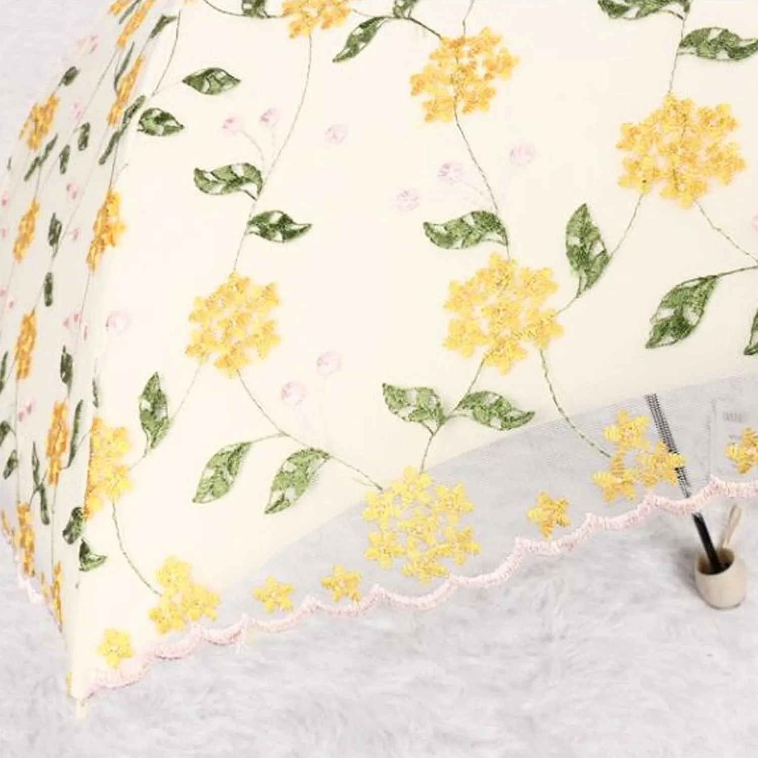 Embroidery Floral Lace Umbrella for Women/Girls, UV Umbrellas for Sun Protection,Folding Compact Umbrella,Portable Fancy Umbrella for Travel