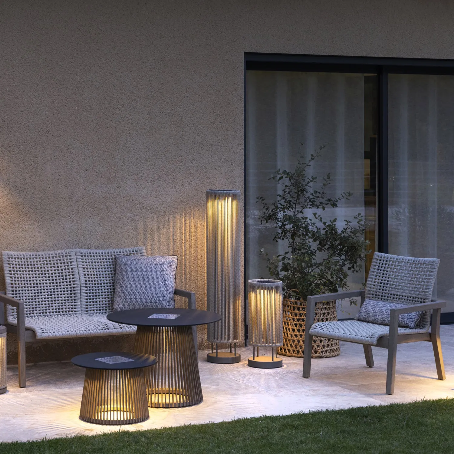 Les Jardins Rop&Strip Solar Floor Lamp
