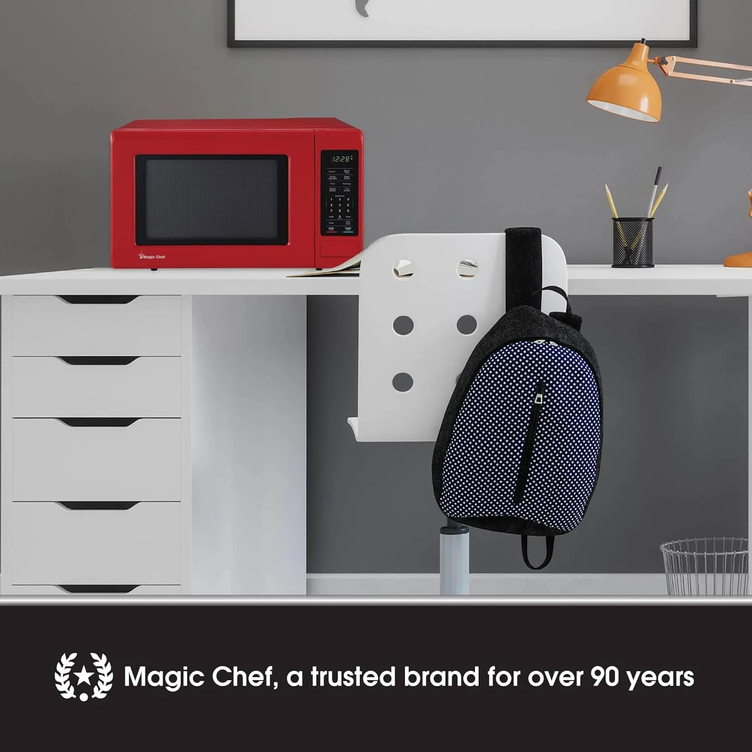 Magic Chef 0.9 Cubic Feet 900 Watt Small Stainless Countertop Microwave Oven for Compact Spaces w/ 6 Pre Programmed Cooking Modes, Red
