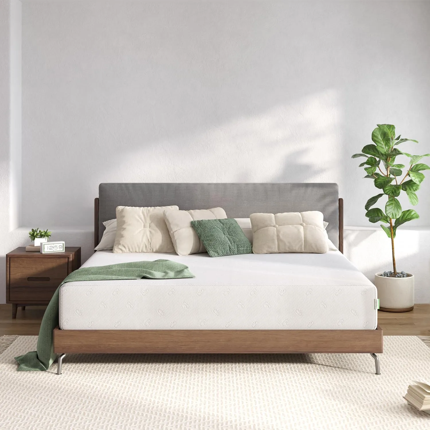 Novilla Mattress, 12 Inch Queen Size Memory Foam with Comfort for Pressure Relief & Cool Fresh Sleep,Removable Washable Cover, Medium Firm