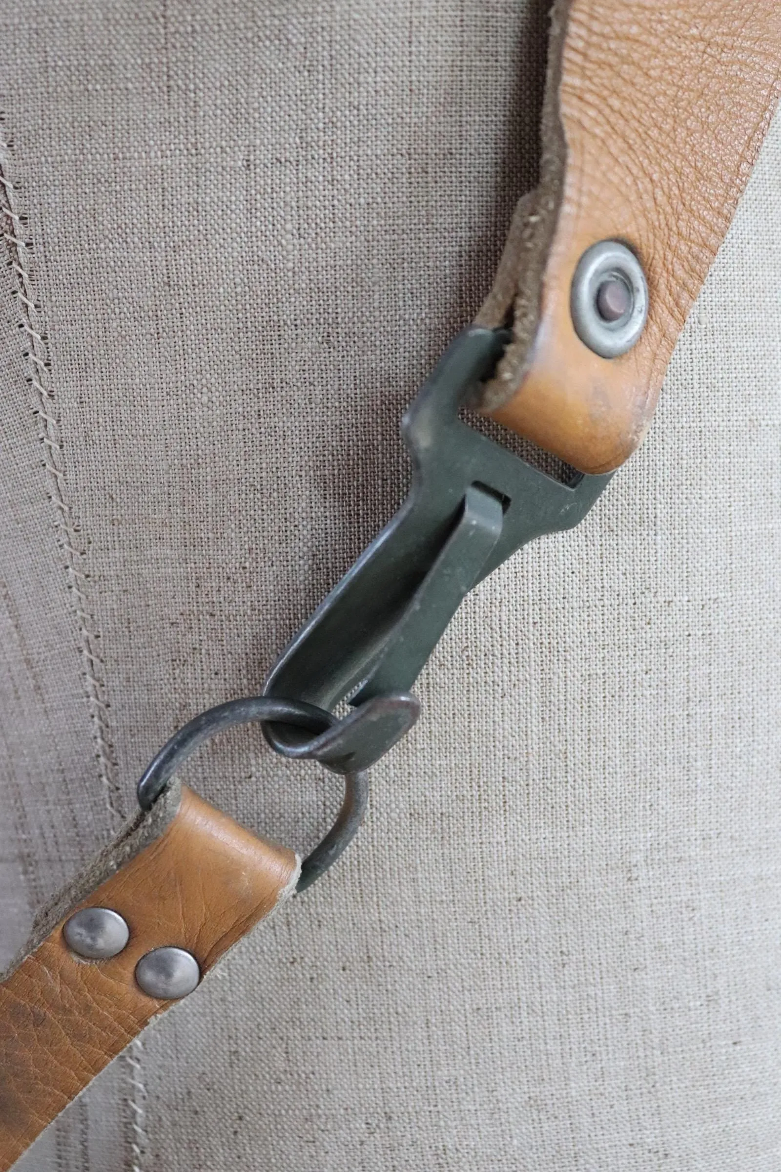Vintage 1950s French army rucksack - military backpack made by Lafuma - khaki green cotton canvas - for camping and hiking - metal frame